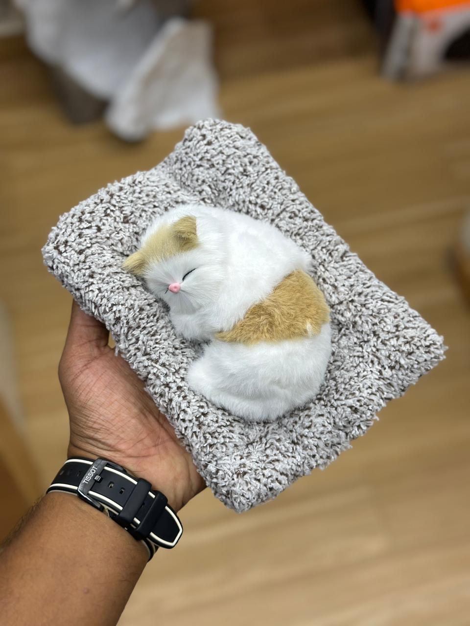 Sleeping Cat Car Dashboard Toy – Cute Plush Showpiece with Soft Faux Fur, Realistic Design & Perfect for Car, Home, Office, and Gifting