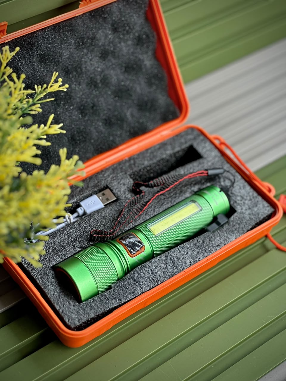 ROCK LIGHT M62 High-Power Rechargeable LED Torch Light with Type-C Charging Cable & Carrying Case – 1500mAh